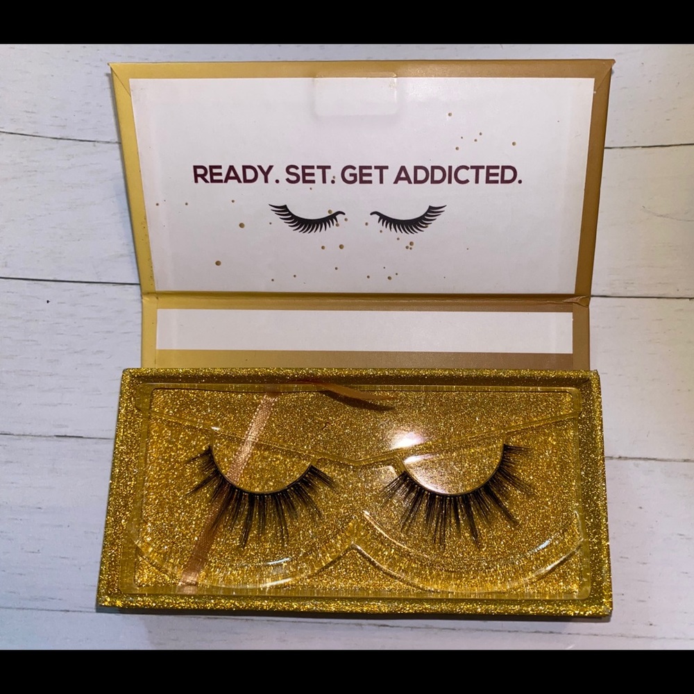✅Lashaholic Lashes-Instagram